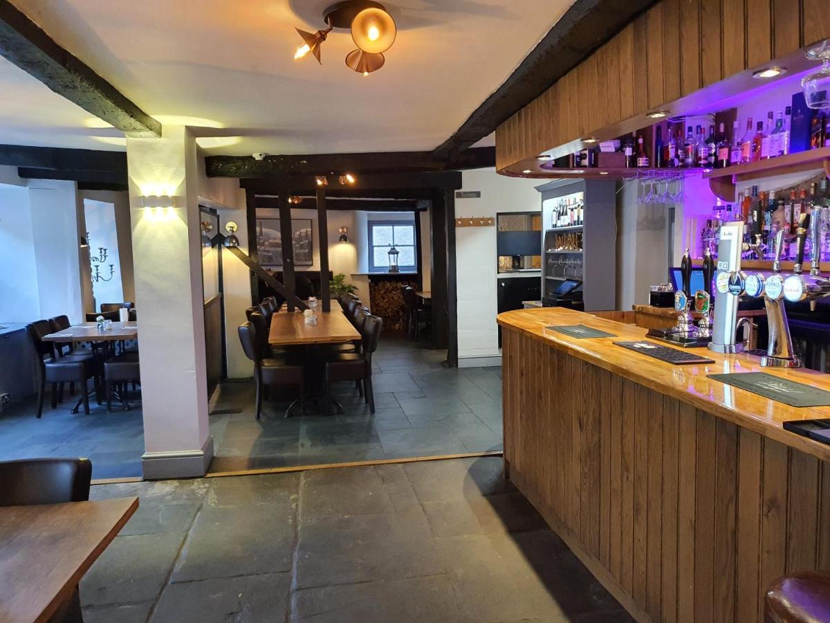 Dragon Inn Crickhowell Exterior foto